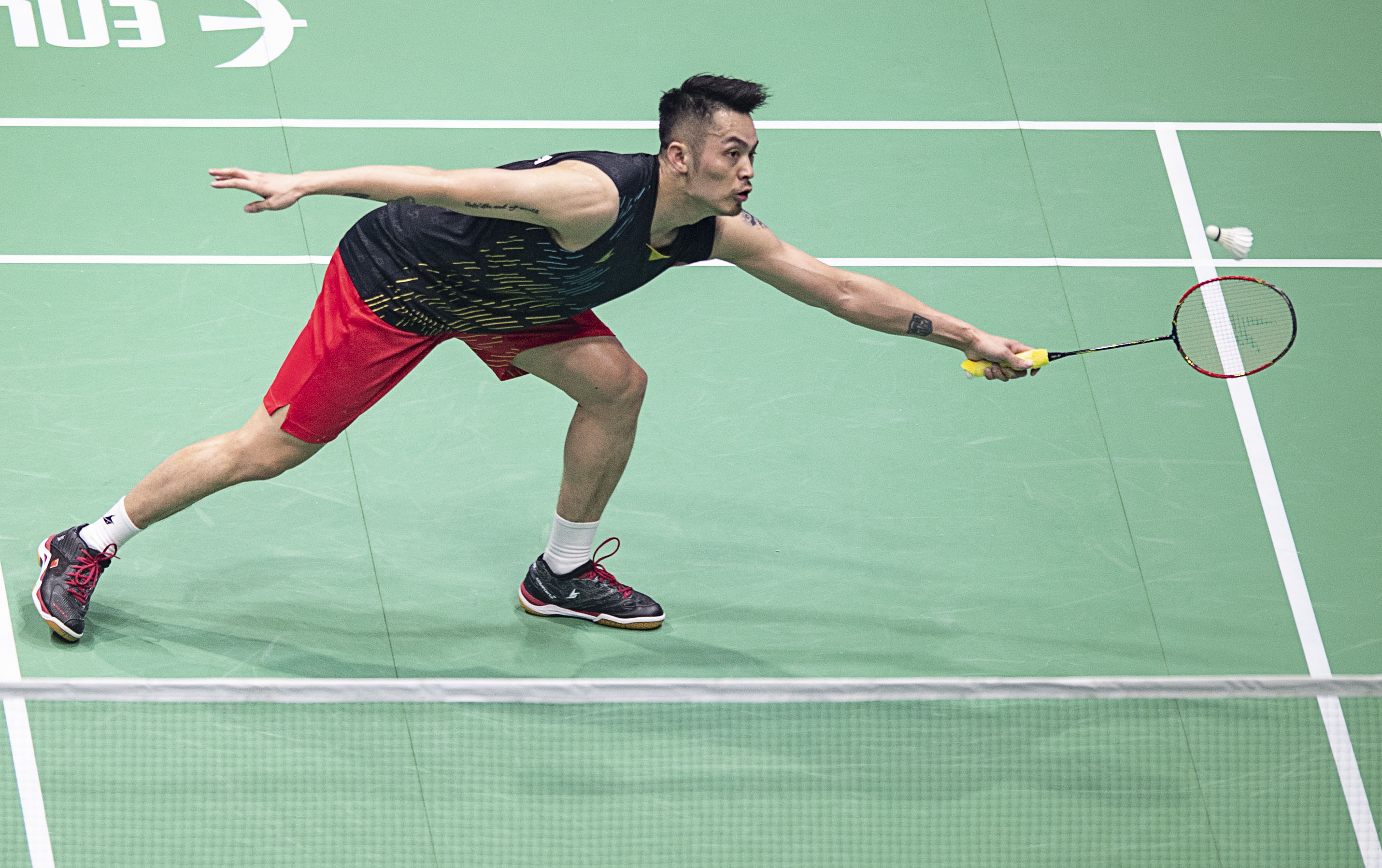 穿对手防线 穿对手防线