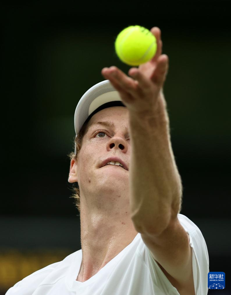 决中脱颖而 决中脱颖而