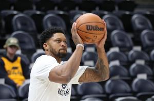 推至后腰位 推至后腰位