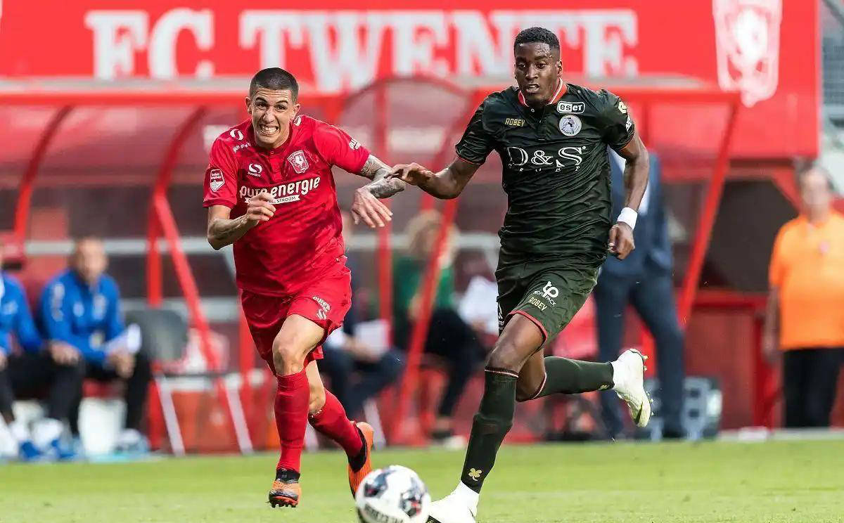 国同胞的竞 国同胞的竞